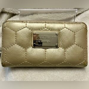 Marc by Mar. Jacobs Metallic Gold Quilted Wallet GUC